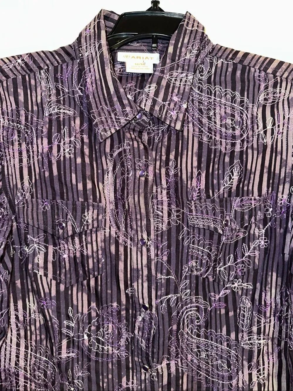 Ariat Women's Shirt Sz M Long Sleeve Snap Up western Purple Embroidered pearl sn